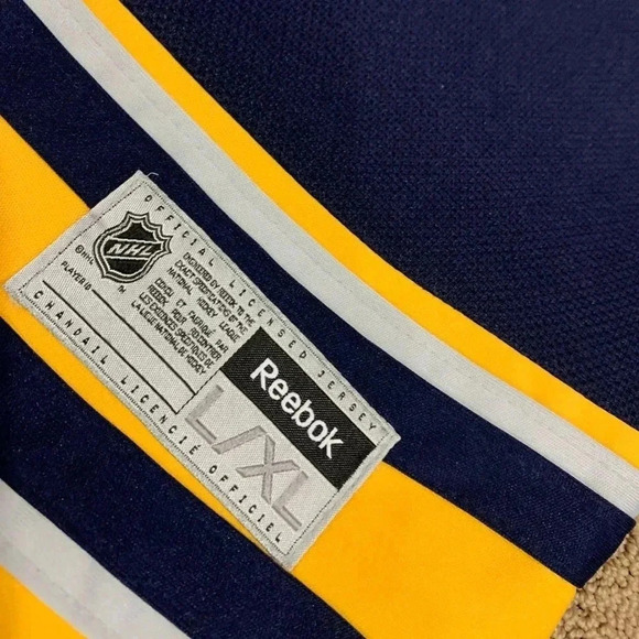 Reebok Buffalo Sabres NHL Hockey Jersey - Youth Large/ XL - Picture 7 of 12